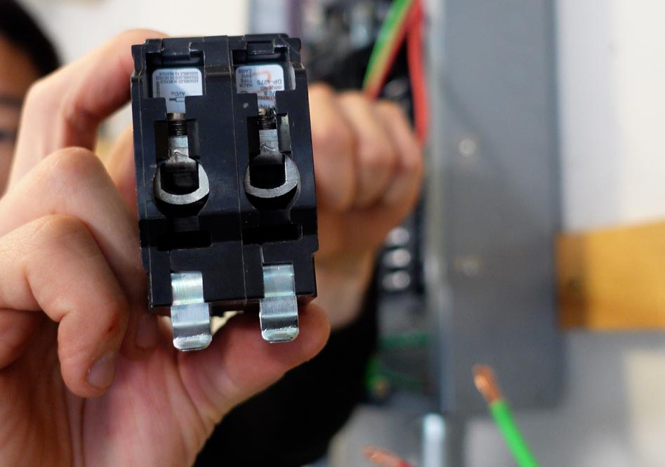 tesla install screw terminals on 60 amp breaker